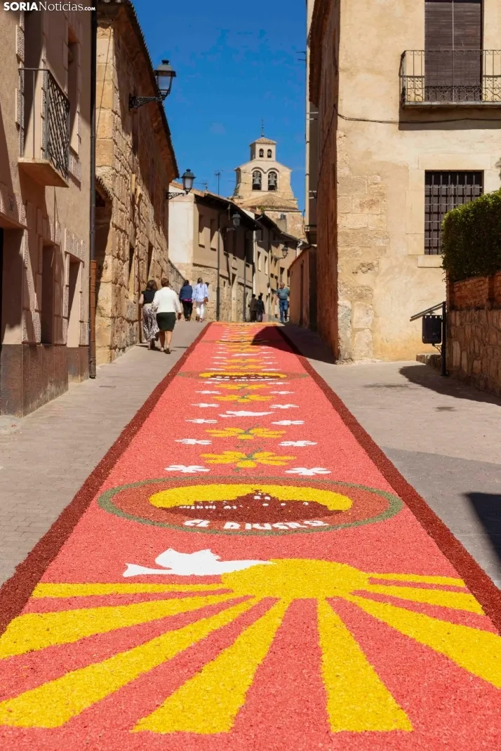 EN FOTOS | Las alfombras florales decoran las calles de San Esteban por el Corpus Christi