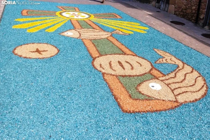 EN FOTOS | Las alfombras florales decoran las calles de San Esteban por el Corpus Christi