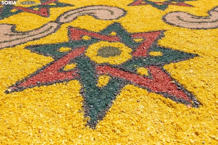 EN FOTOS | Las alfombras florales decoran las calles de San Esteban por el Corpus Christi