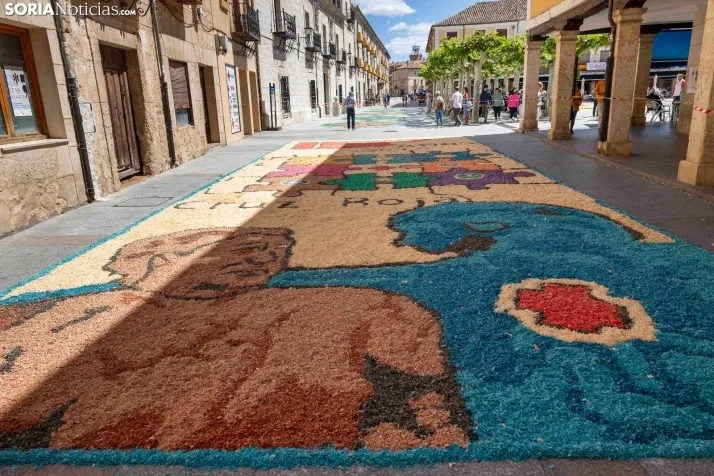 EN FOTOS | El Burgo de Osma se llena de color e ilusi&oacute;n en la procesi&oacute;n del Corpus Christi