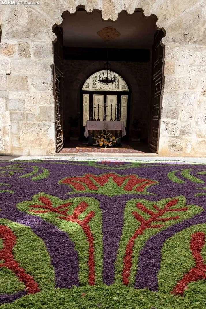 EN FOTOS | El Burgo de Osma se llena de color e ilusi&oacute;n en la procesi&oacute;n del Corpus Christi
