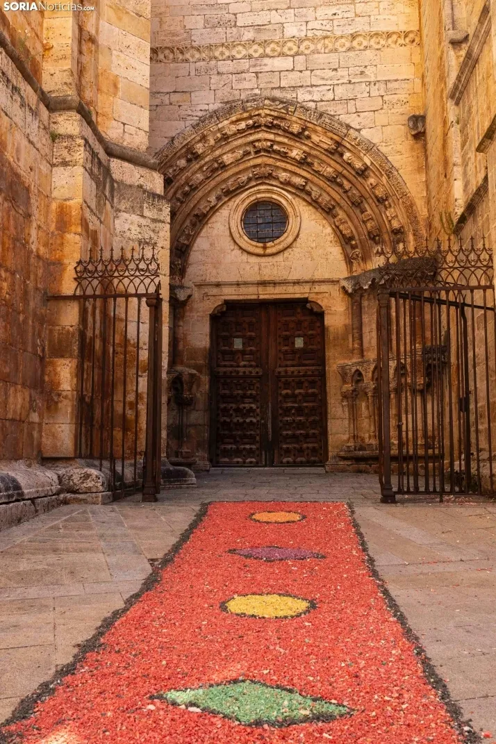 EN FOTOS | El Burgo de Osma se llena de color e ilusi&oacute;n en la procesi&oacute;n del Corpus Christi