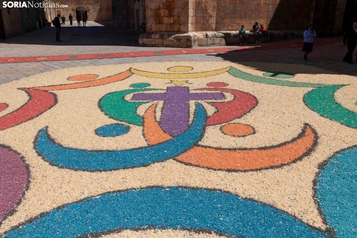 EN FOTOS | El Burgo de Osma se llena de color e ilusi&oacute;n en la procesi&oacute;n del Corpus Christi
