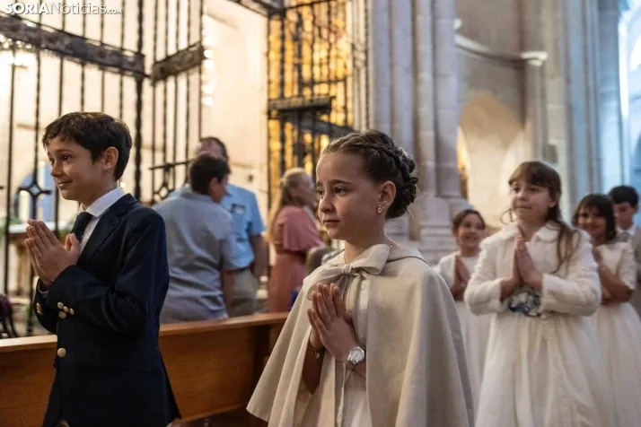 EN FOTOS | El Burgo de Osma se llena de color e ilusi&oacute;n en la procesi&oacute;n del Corpus Christi