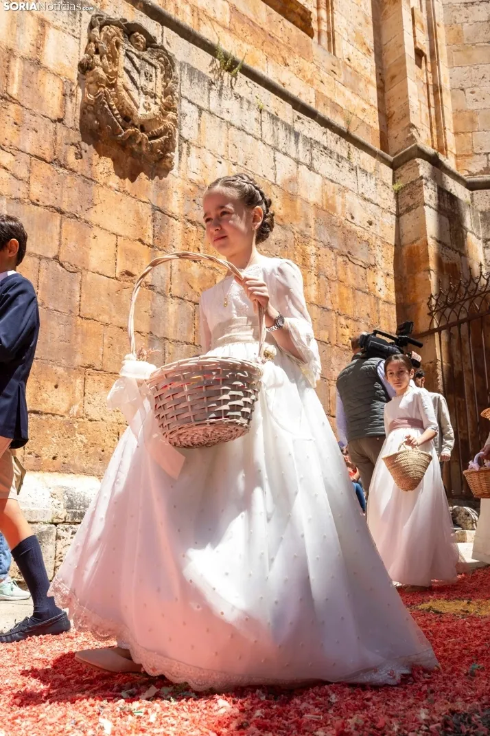 EN FOTOS | El Burgo de Osma se llena de color e ilusi&oacute;n en la procesi&oacute;n del Corpus Christi