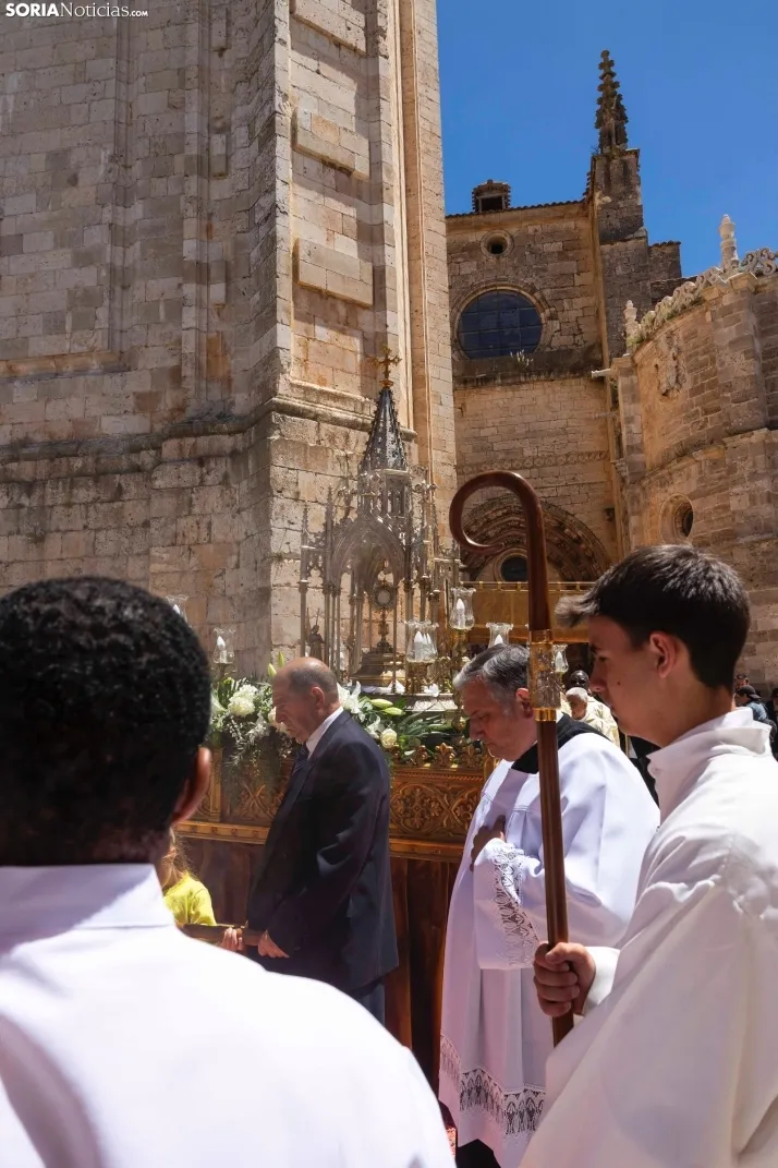 EN FOTOS | El Burgo de Osma se llena de color e ilusi&oacute;n en la procesi&oacute;n del Corpus Christi