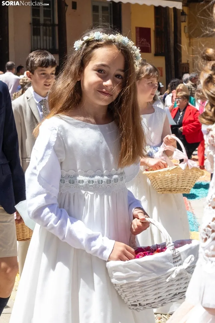 EN FOTOS | El Burgo de Osma se llena de color e ilusi&oacute;n en la procesi&oacute;n del Corpus Christi