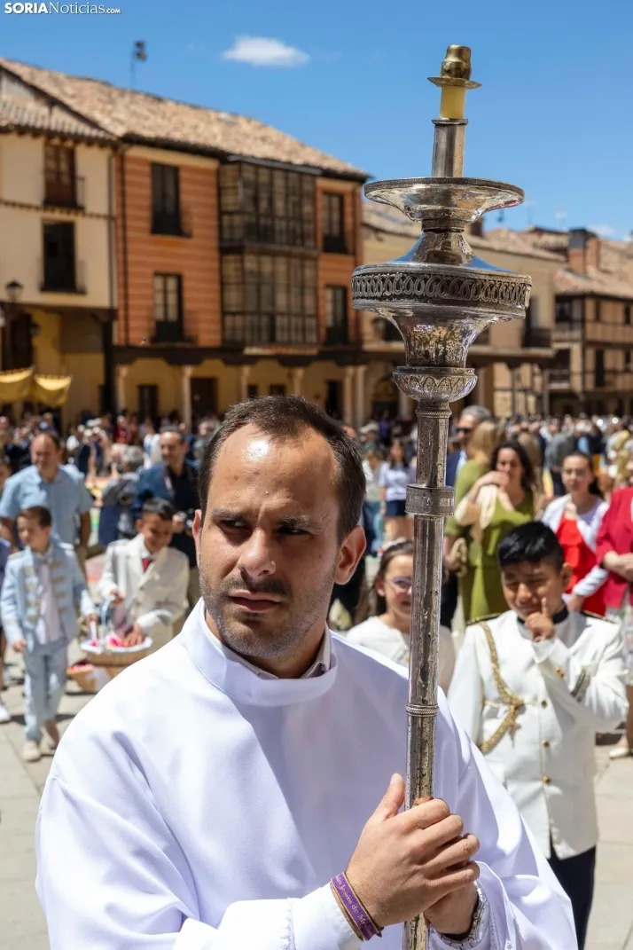 EN FOTOS | El Burgo de Osma se llena de color e ilusi&oacute;n en la procesi&oacute;n del Corpus Christi