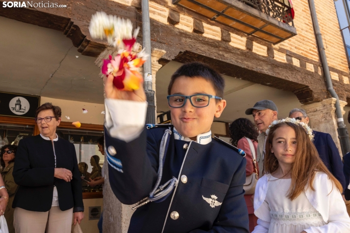 EN FOTOS | El Burgo de Osma se llena de color e ilusi&oacute;n en la procesi&oacute;n del Corpus Christi