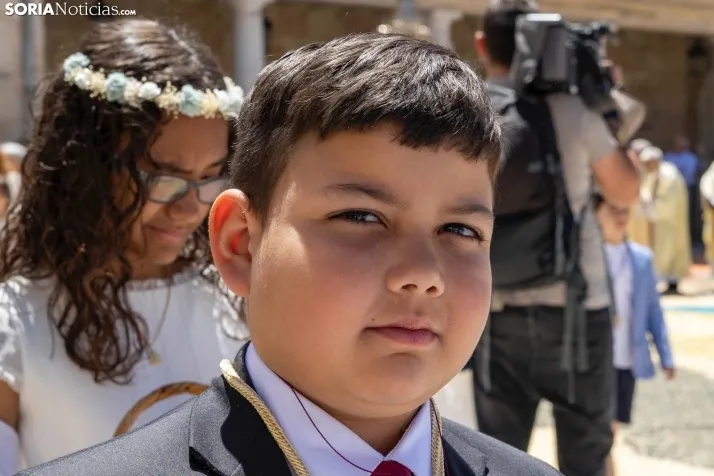 EN FOTOS | El Burgo de Osma se llena de color e ilusi&oacute;n en la procesi&oacute;n del Corpus Christi
