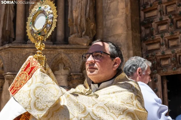 EN FOTOS | El Burgo de Osma se llena de color e ilusi&oacute;n en la procesi&oacute;n del Corpus Christi