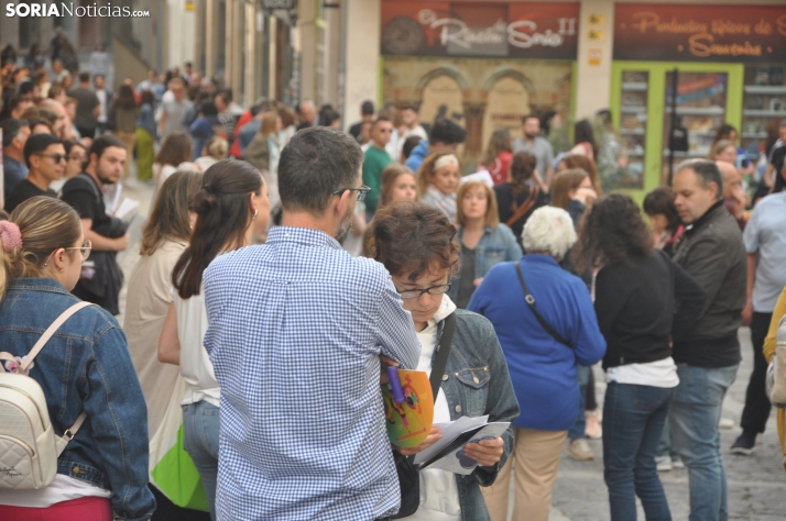 Oposiciones | Fotos y noticia: Más de 800 aspirantes tratan de conseguir hoy en Soria la plaza de su vida