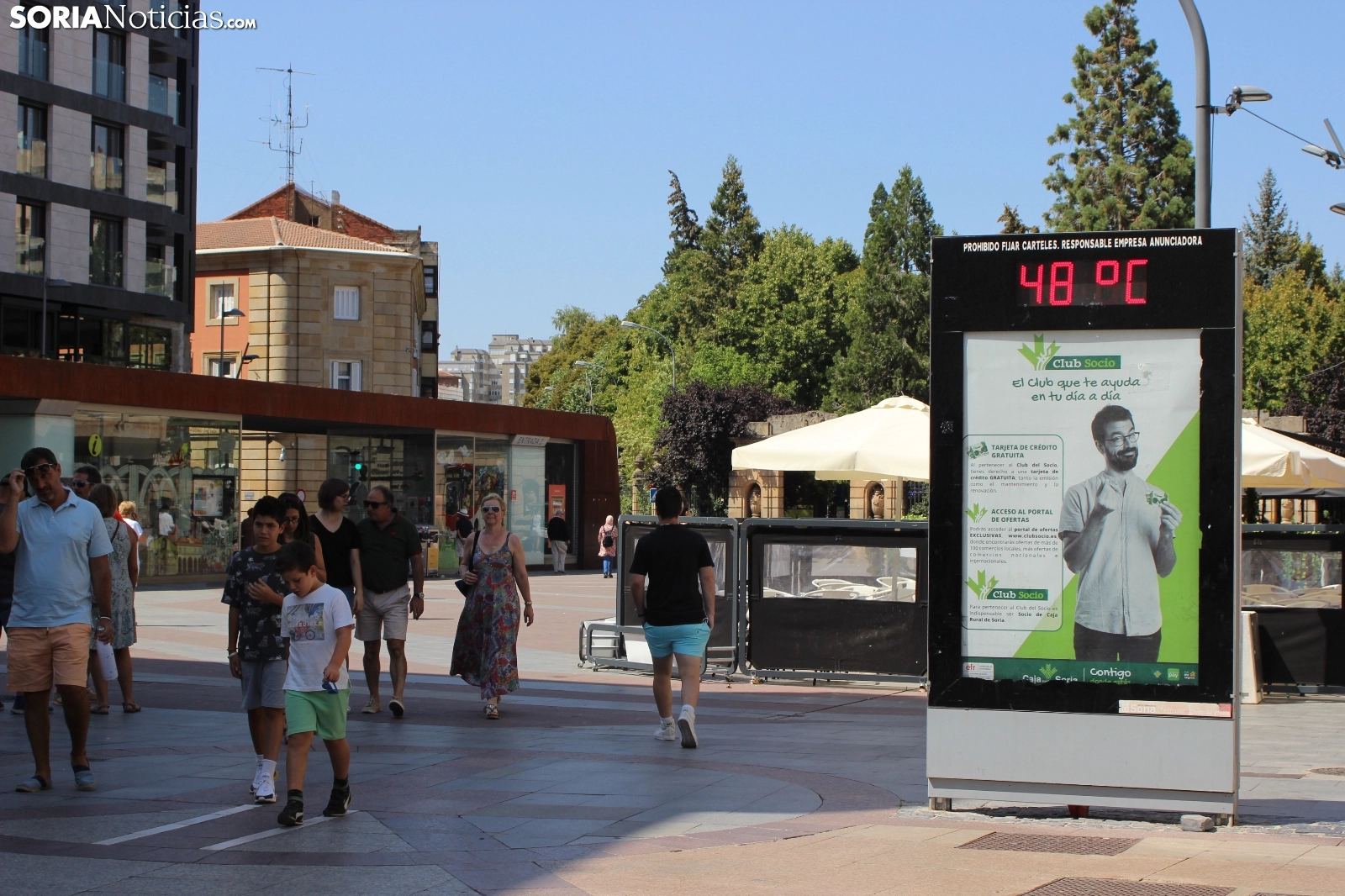 El pequeño comercio de Soria espera que lleguen más olas de calor para vender toda la ropa de verano