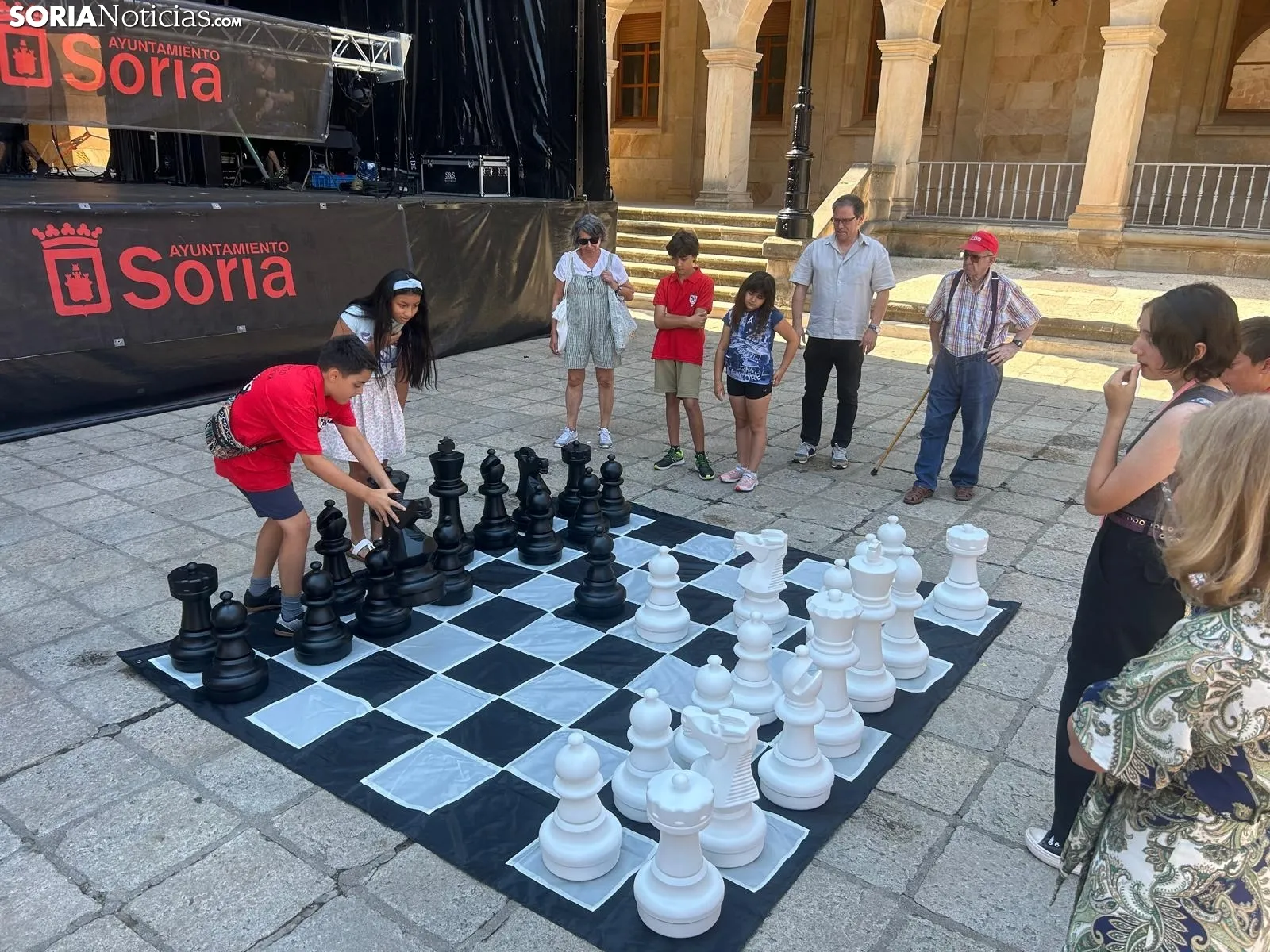 Foto 2 - Varios tableros de ajedrez gigantes recorrer&aacute;n Soria durante este verano