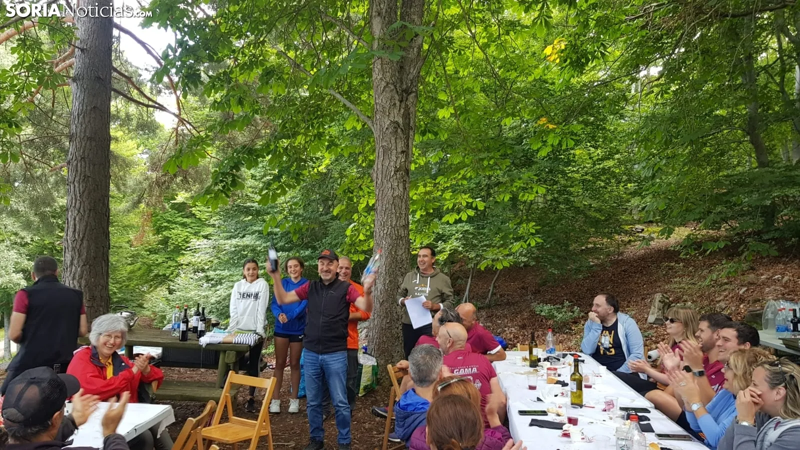 Foto 11 - Los vecinos de &Aacute;greda inauguran el refugio de las Canalejas del Moncayo