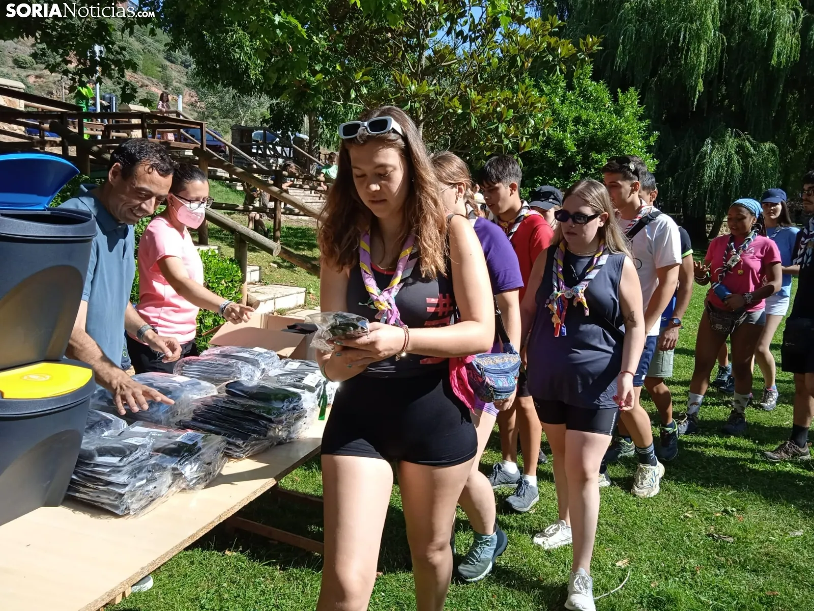 Recogida de residuos en el río Duero por los Scouts