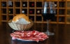 Foto 1 - Vino de Ribera e ibéricos para la cata del lunes en el Casino