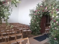 Foto 6 - Almeida o Irene Urdangar&iacute;n: As&iacute; ha sido la llegada de los invitados a la boda de Ver&oacute;nica Urquijo en Hinojosa de la Sierra