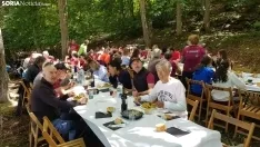 Foto 6 - Los vecinos de &Aacute;greda inauguran el refugio de las Canalejas del Moncayo