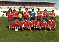 Los jugadores del Sporting Uxama festejan el centenario/ Álvaro Rodríguez.