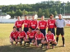 Los jugadores del Sporting Uxama festejan el centenario/ Álvaro Rodríguez.