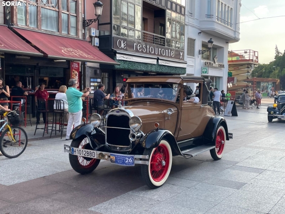 Galería: Estos son los coches antiguos que podrás ver el fin de semana en varios pueblos de Soria