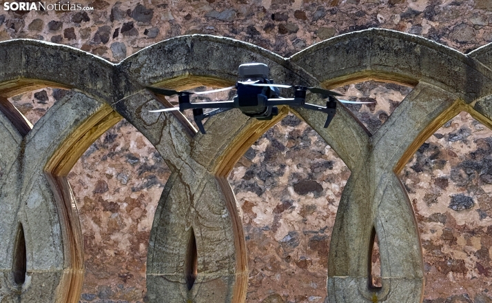Un dron sobrevuela el recinto monástico. /SdG