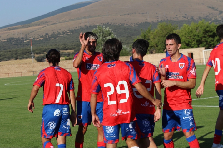 El Numancia vence y convence ante el Teruel en Ólvega (4-1)