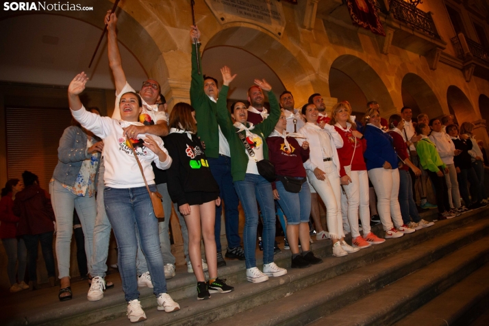 Se desata la fiebre sanjuanera en el Martes ‘a Escuela’: Se presentan 20 parejas de jurados para el año que viene