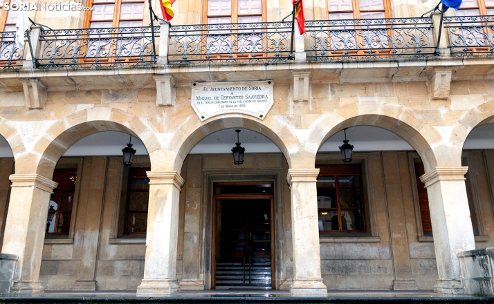 Los empleados temporales del Ayuntamiento de Soria preguntan sobre los procesos de estabilidad laboral en el Consistorio