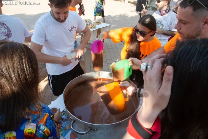 Chocolatada Día de las peñas en San Esteba 2024