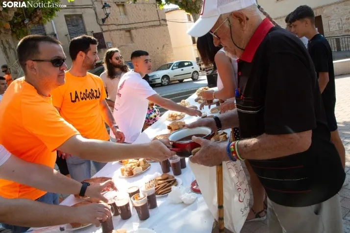Chocolatada Día de las peñas en San Esteba 2024