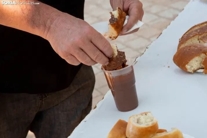 Chocolatada Día de las peñas en San Esteba 2024