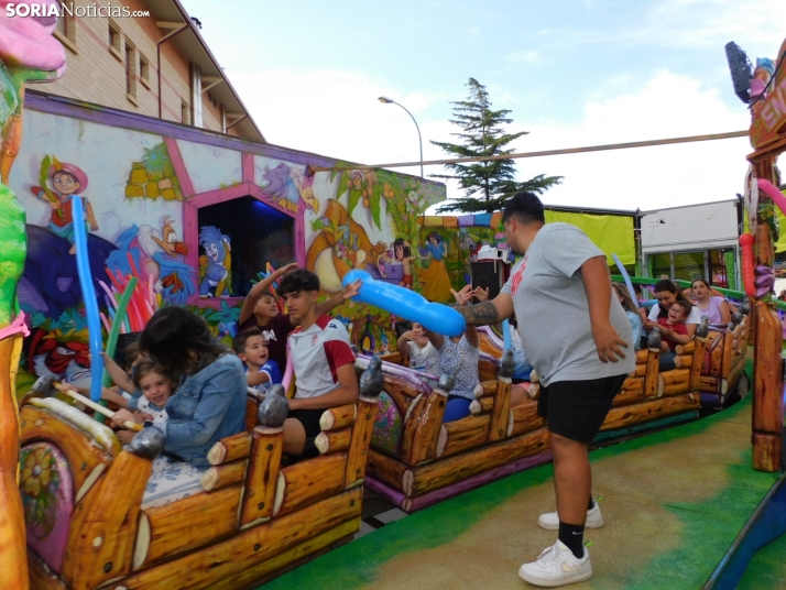 Fotos: Los ni&ntilde;os toman las ferias de Los Pajaritos en su D&iacute;a