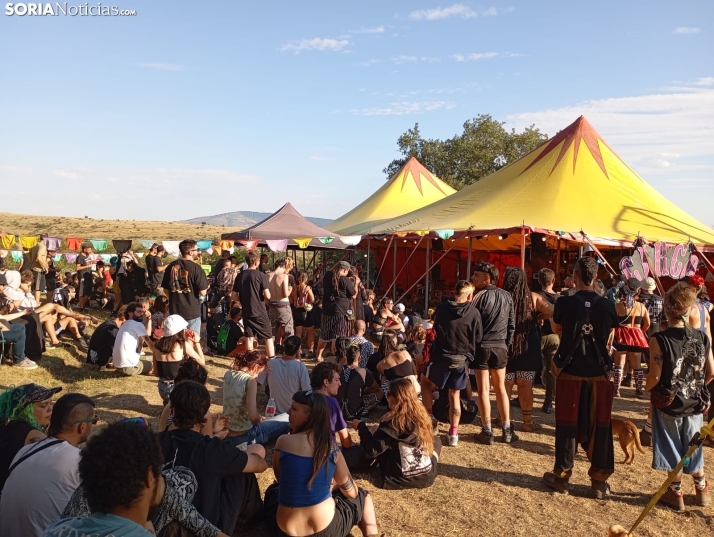 Minigaler&iacute;a | M&aacute;s de 1.000 personas disfrutan de III Trashumante Festival en Castilfr&iacute;o d