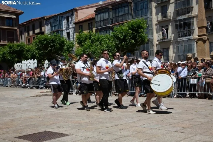 Lunes de Bailas 2024
