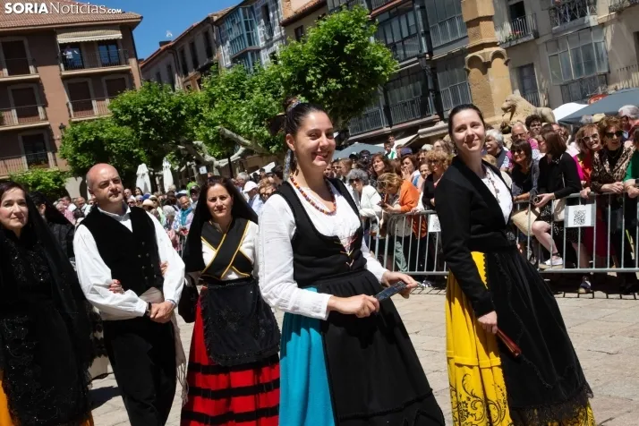 Lunes de Bailas 2024