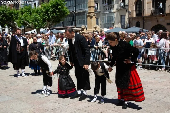Lunes de Bailas 2024