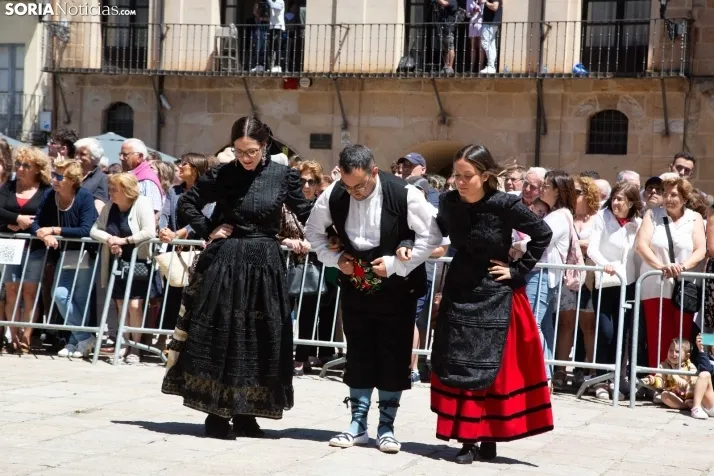 Lunes de Bailas 2024