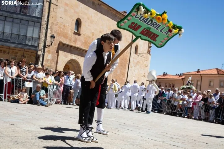 Lunes de Bailas 2024