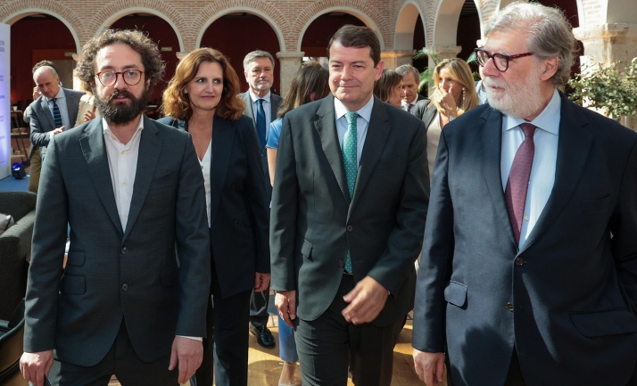 Mañueco defiende la visión integradora y el autonomismo útil que aporta Castilla y León en la vertebración de España