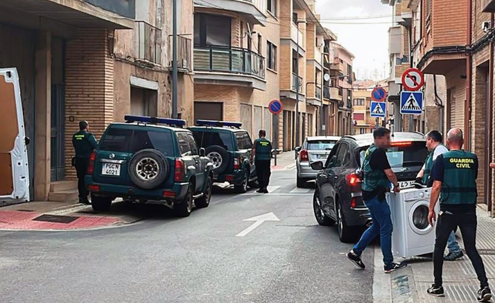 Detenidos por la Guardia Civil como presuntos autores de robos en Buberos y Aliud 