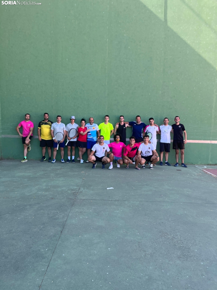 Orillares vive una deportiva jornada con el II Campeonato de frontenis de la localidad