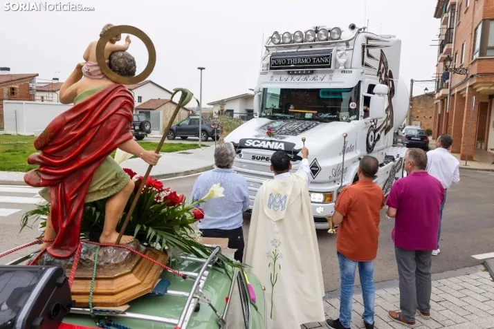 GALER&Iacute;A | &Oacute;lvega celebra San Crist&oacute;bal con su tradicional bendici&oacute;n de camiones