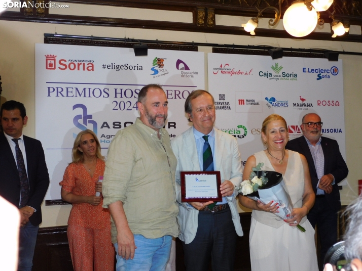 Fotos: Los hosteleros premian a Luis &Aacute;ngel del Rinc&oacute;n (Motores), la Queru y el Casino
