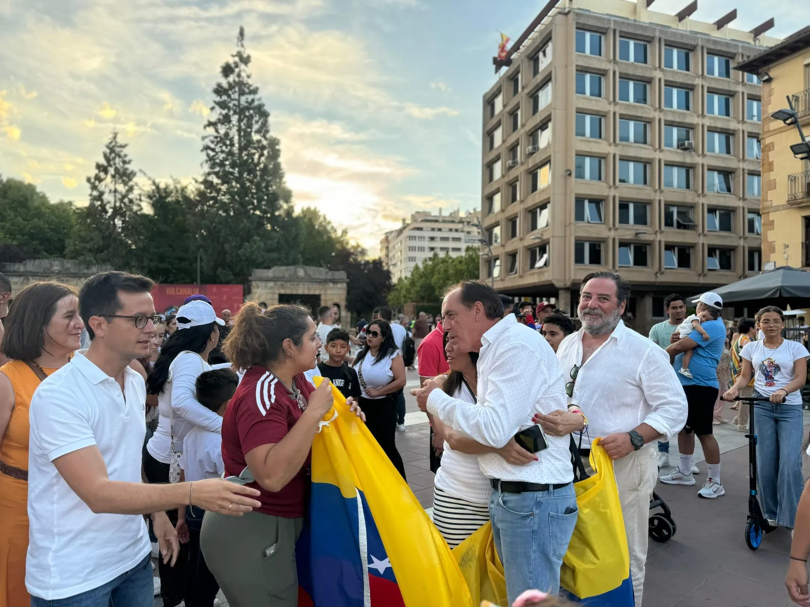 Foto 2 - Serrano sobre Venezuela: &ldquo;No se puede permitir que expresidentes y partidos pol&iacute;ticos apoyen a Maduro&rdquo;