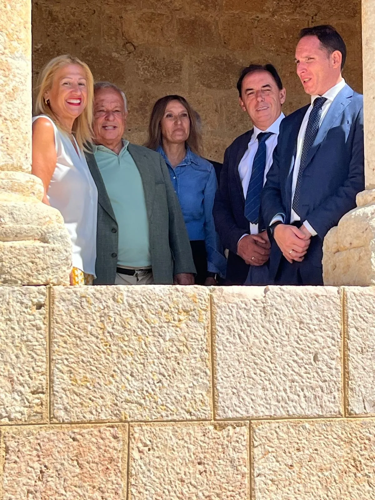 Foto 2 - As&iacute; luce la Virgen del Rivero de San Esteban tras las obras realizadas en su muro de contenci&oacute;n