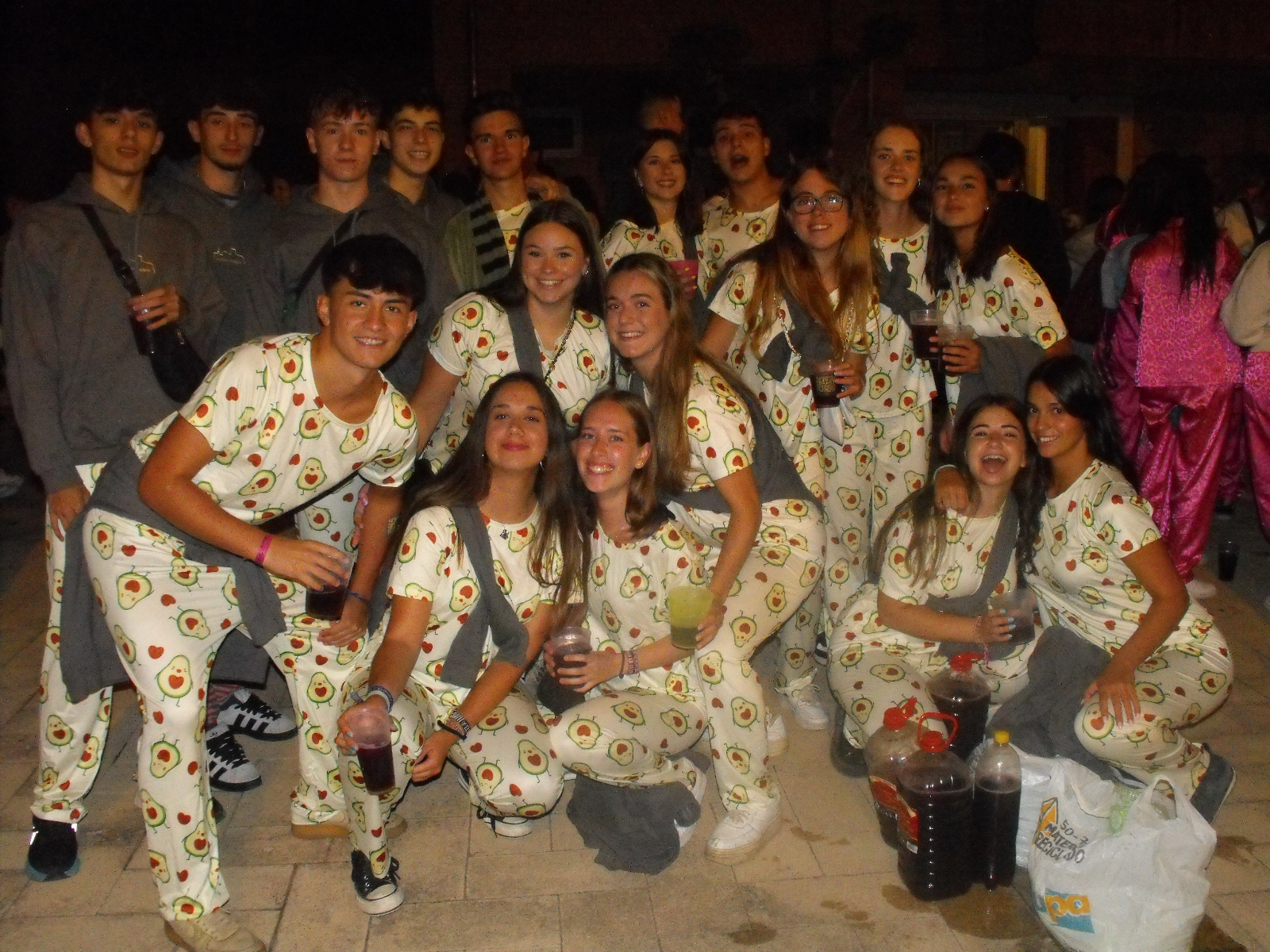 Los pijamas más originales invaden las calles de Arcos de Jalón para celebrar la XX Pijamada