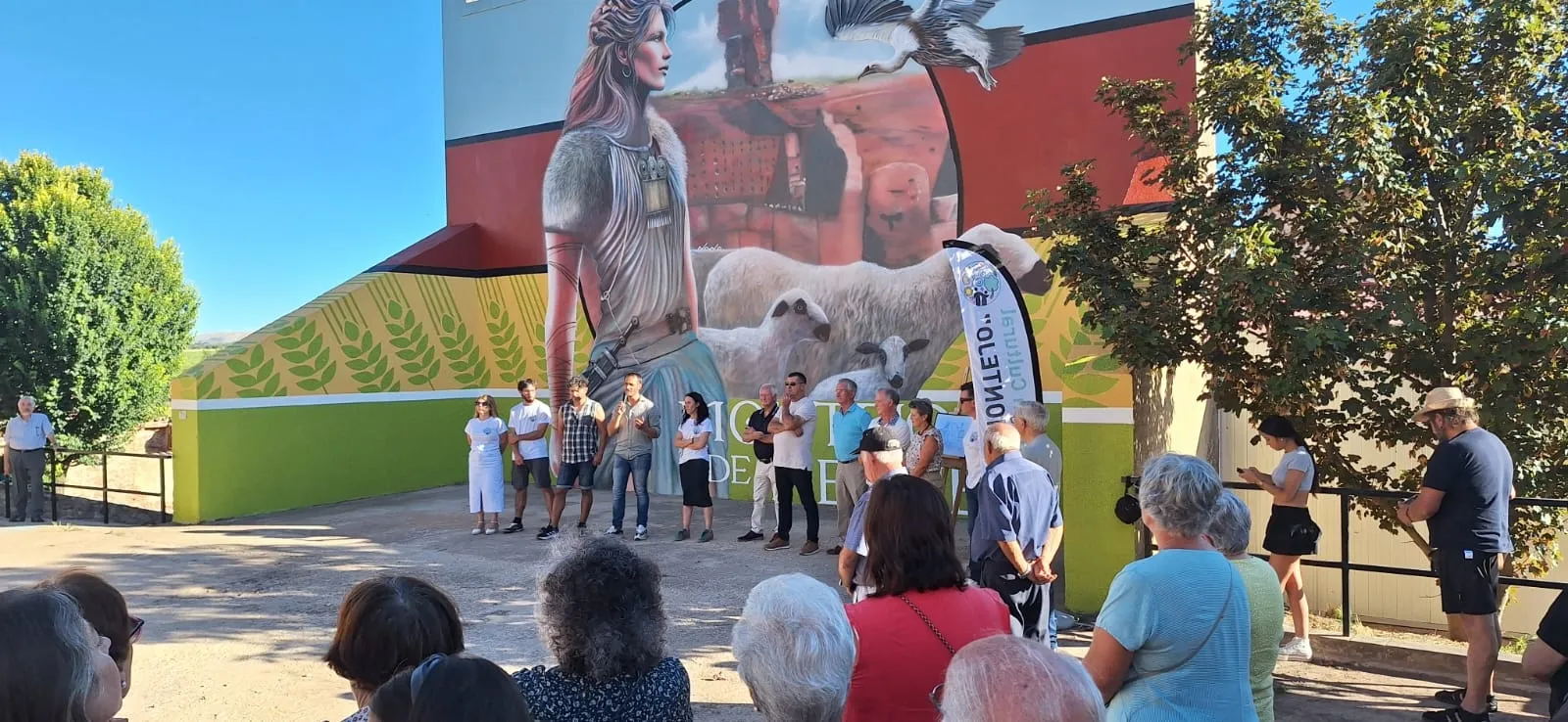 Foto 2 - Montejo de Tiermes presenta a su guerrera celt&iacute;bera de 7 metros de altura