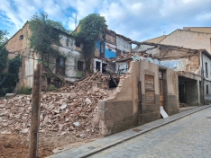 Foto 3 - El Ayuntamiento de Almazán comienza la ejecución de derribo municipal en el casco histórico